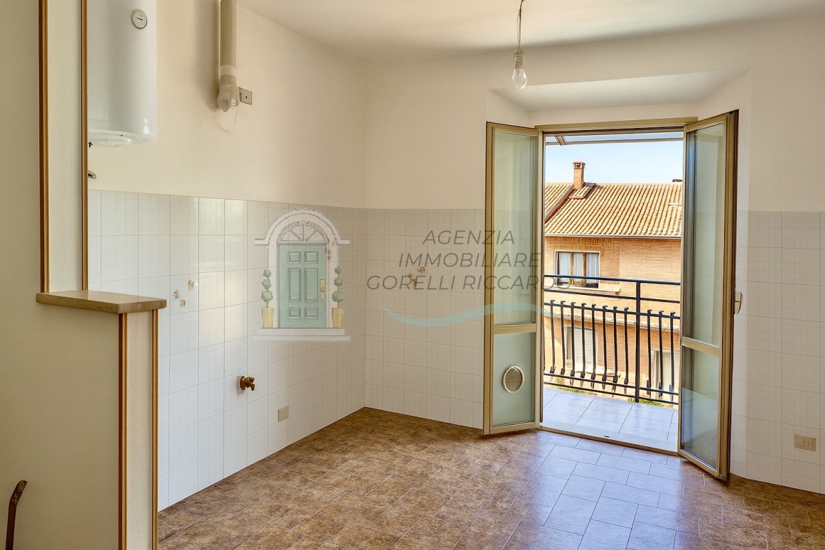 v196 appartamento asciano c4072