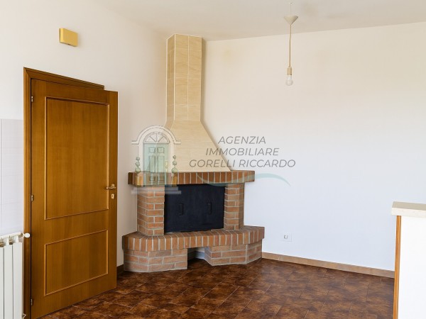 v196 appartamento asciano 33886
