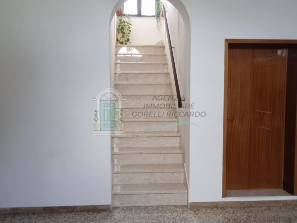 v196 appartamento asciano 98a07