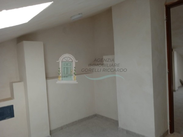 v196 appartamento asciano f1e26
