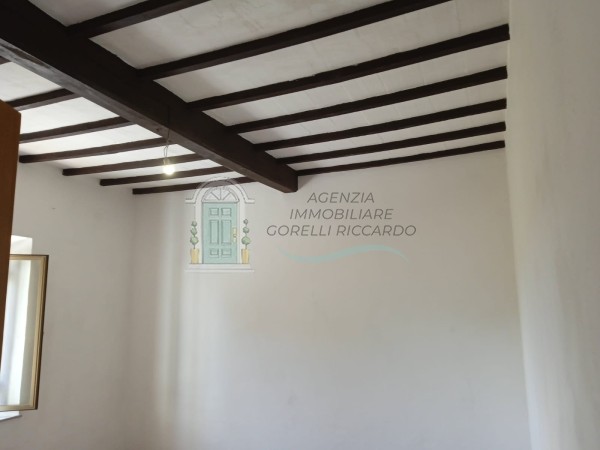 v196 appartamento asciano f7216