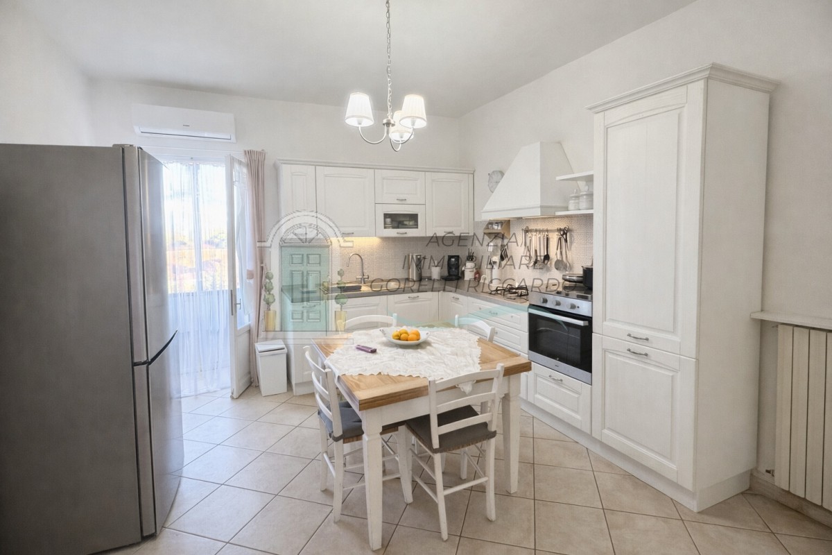 v197 appartamento colle di val delsa 39894