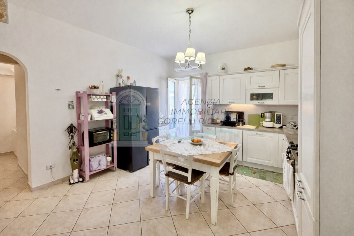 v197 appartamento colle di val delsa 49392