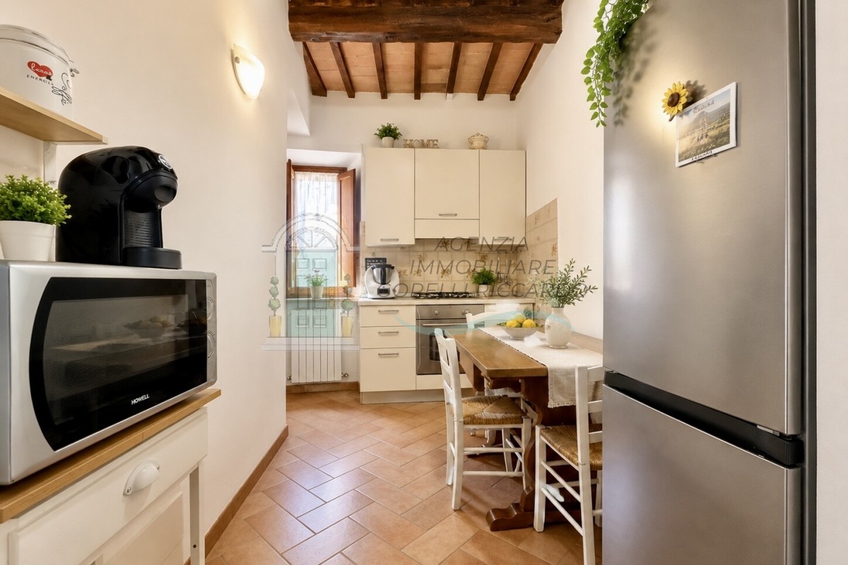 v213 appartamento colle di val delsa 53225