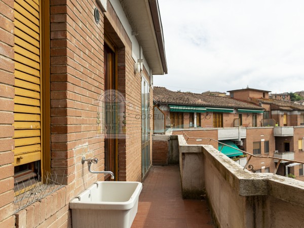 v222 appartamento siena 8372b