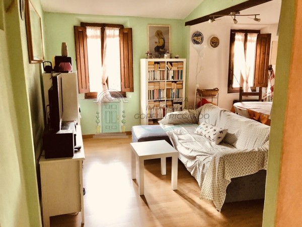 v70 appartamento semicentro 57217