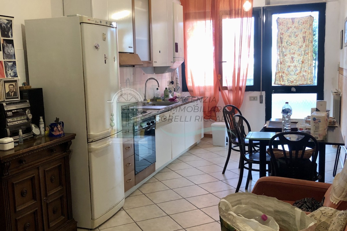 v136 appartamento castellina scalo 35e57