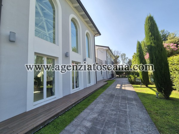 Splendida Villa Con Piscina