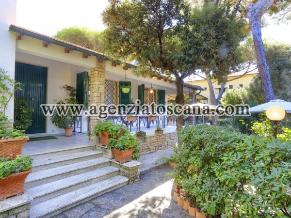 Villa In San Vincenzo