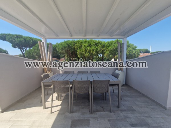 Appartamento In Vendita - Zona Cinquale