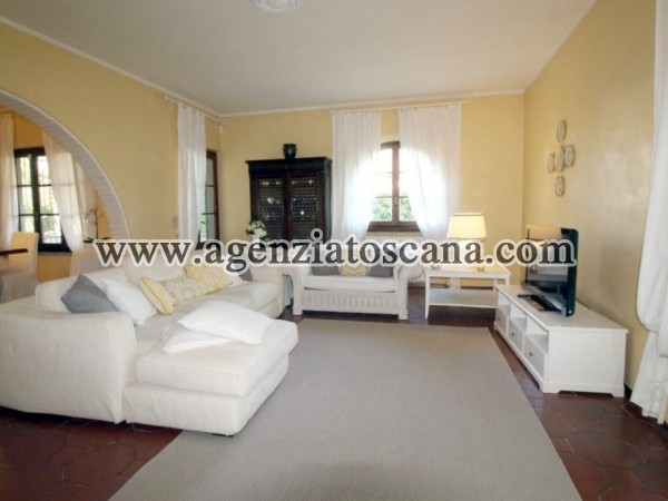 Villa Singola Con Grande Giardino