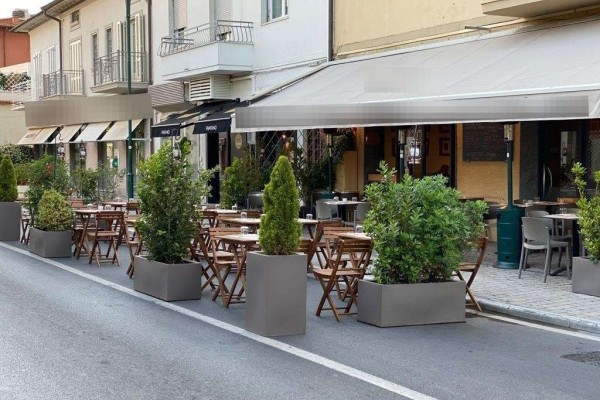 Attività Commerciale In Vendi