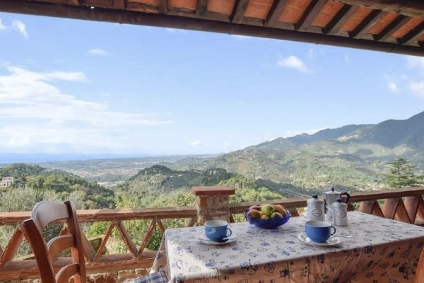 Rustico In Vendita A Camaiore