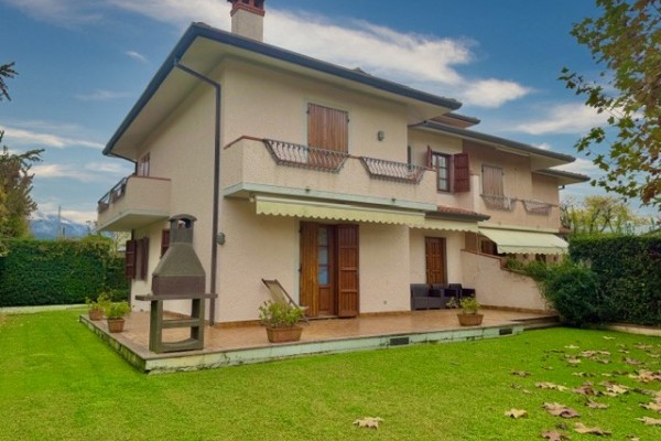 Bifamiliare In Affitto A Forte