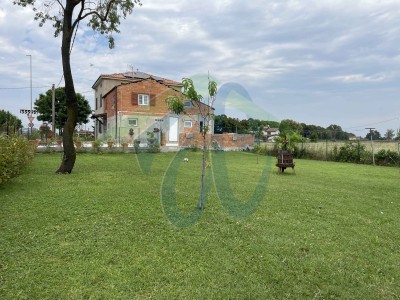 Casa Indipendente in Vendita a Roccabianca 1 