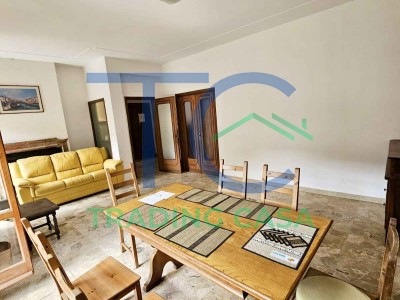 Attico spazioso: 5 camere, ...