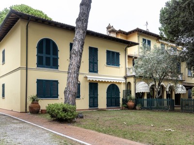 Villa dei lecci e dei marmi