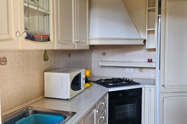 Villa Bifamiliare In Vendita A