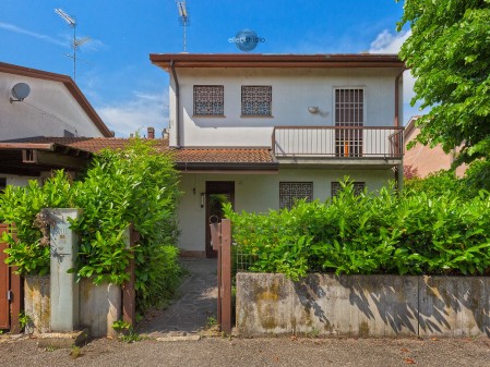 A576 villa a schiera
