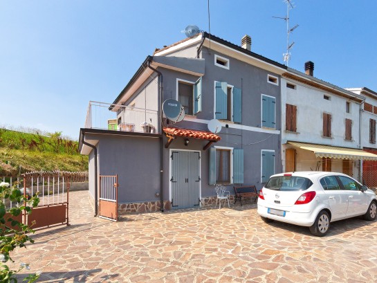 Casa a schiera con ampio giard