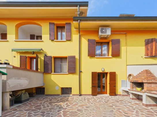 Villetta a schiera a cogozzo