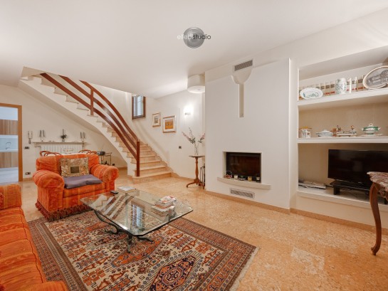 Villa abbinata a correggio