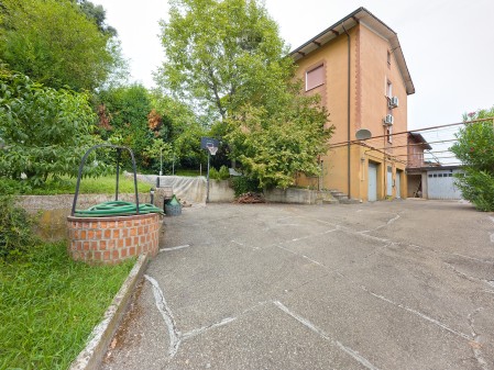 Piano terra in bifamiliare