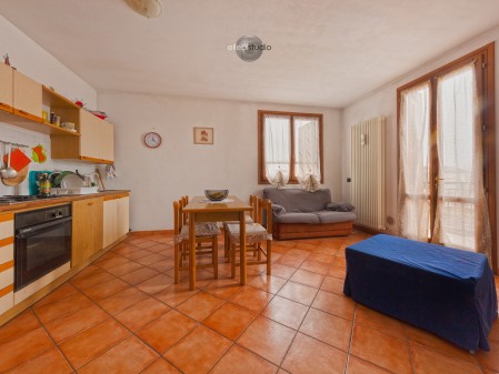 Bilocale arredato su due livel