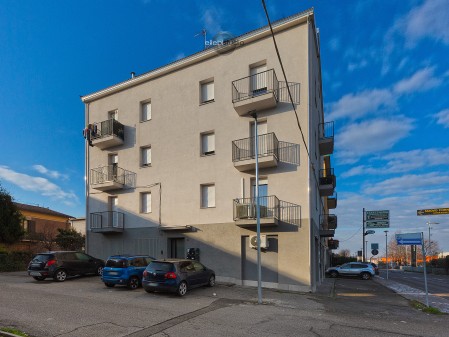 Trilocale a spezzano ! libero 