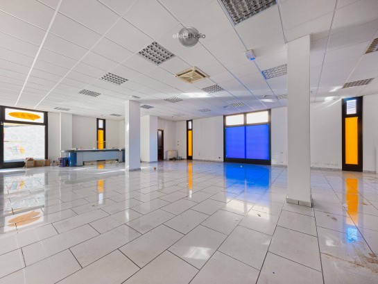 Ar017 locale commerciale a rub