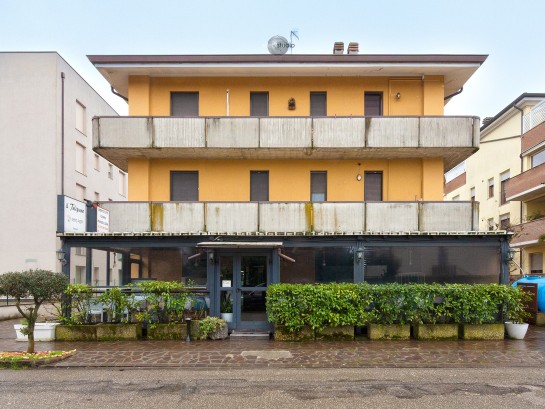 Appartamento trilocale con aut