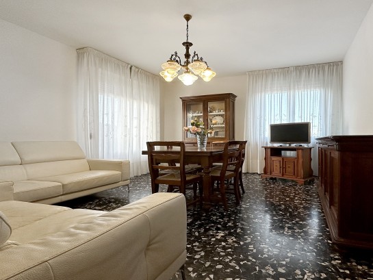 Trilocale al terzo piano con g