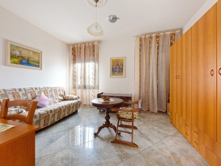 Ampio appartamento in zona res