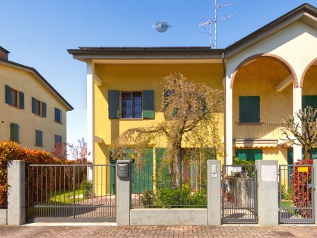 Villetta a schiera di testa se