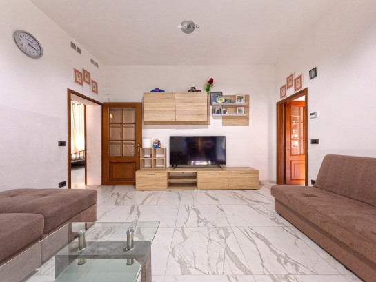 Trilocale con autorimessa senz