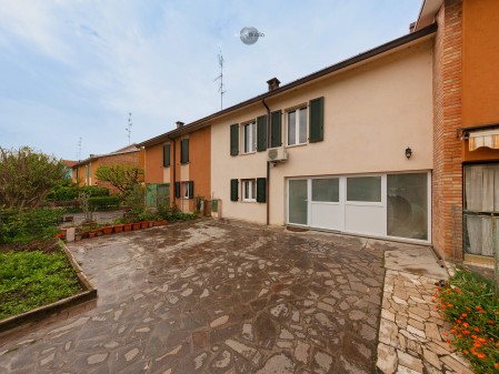 Villetta a schiera ristruttura