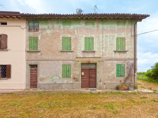 Casa semi indipendente in fraz