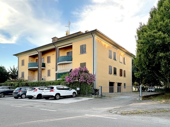 Box auto in vendita a canolo