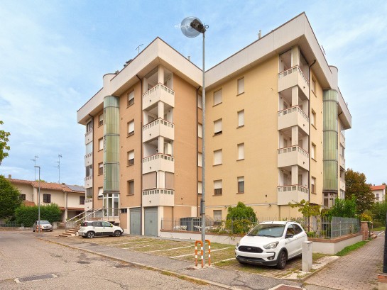 Trilocale con triplo garage