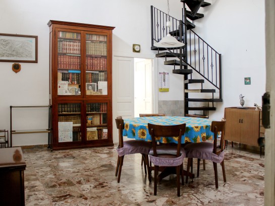 Porzione di casa con terrazzo