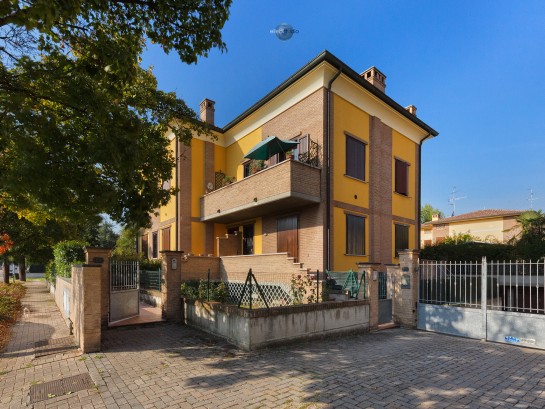 Appartamento 2 livelli seminuo