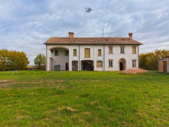 Soluzione grezza in campagna