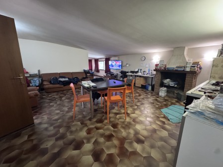 Ma080 trilocale da ristruttura