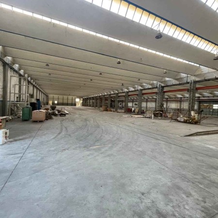 Fittasi capannone industriale 