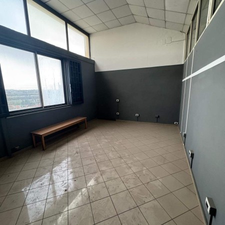 Fittasi ufficio - Casalnuovo d