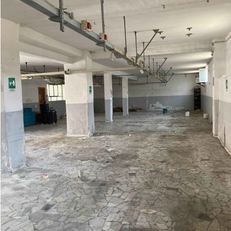 Vendesi magazzini - Napoli