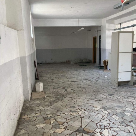 Vendesi magazzino - Napoli