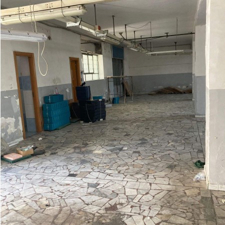 Vendesi magazzino - Napoli