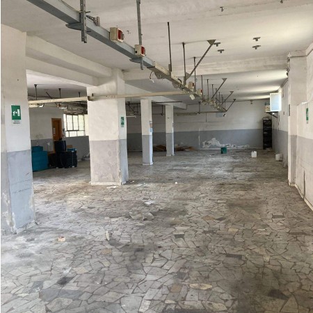 Vendesi magazzino - Napoli