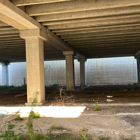 Fittasi capannone commerciale 